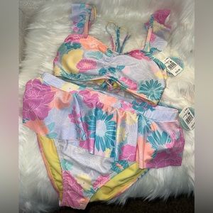 *NWT* Island Soul 2 piece floral bathing suit
